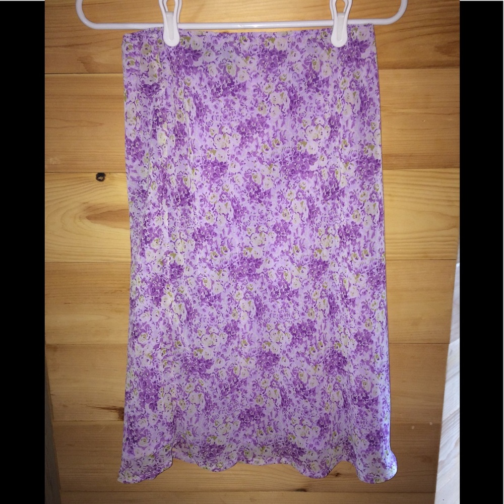 Express skirt size small elastic waist 24” length